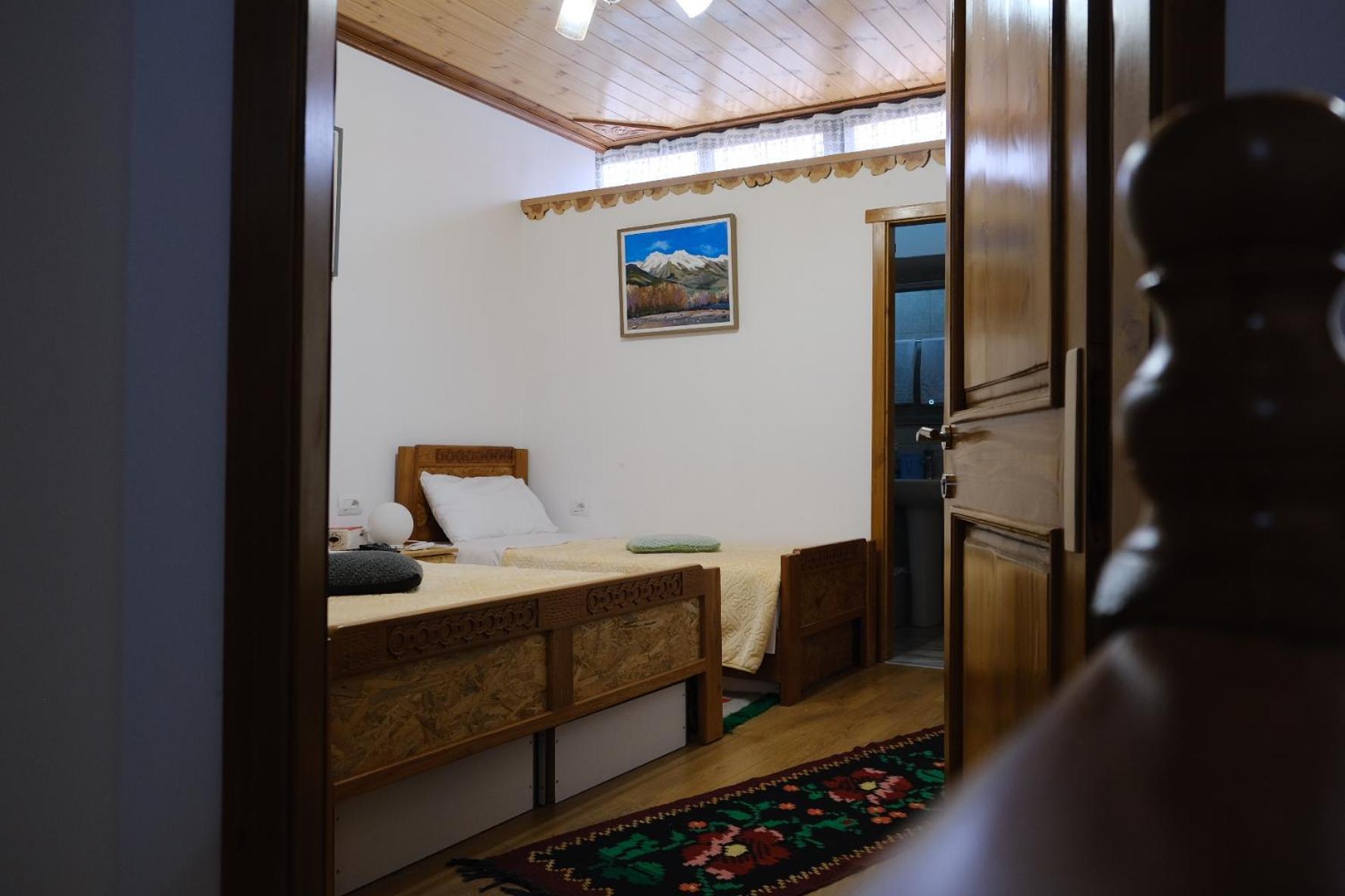 As E Vogel, As E Madhe Hotel Erseke ภายนอก รูปภาพ